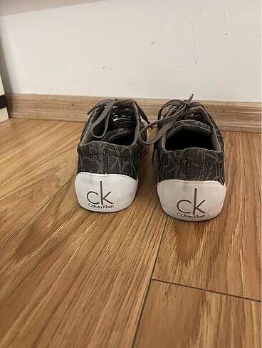 39 Beden Calvin Klein Sneakers