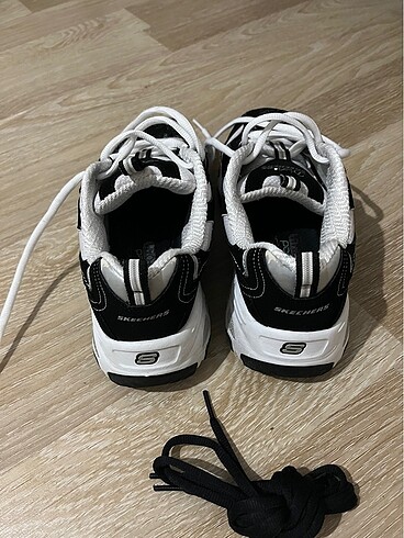 38 Beden siyah Renk Skechers
