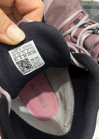 34 Beden mor Renk Kız çocuk orijinal Adidas bot
