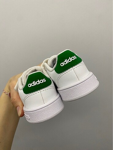 20 Beden beyaz Renk Bebek Adidas Spor Ayakkabı