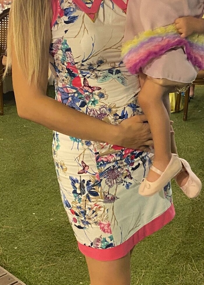 Pembe Detaylı Çiçekli Elbise - Görsel 3