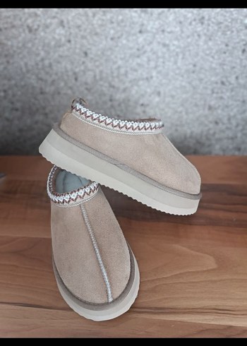 Bej Süet Kürklü Kadın Terlik - Görsel 4