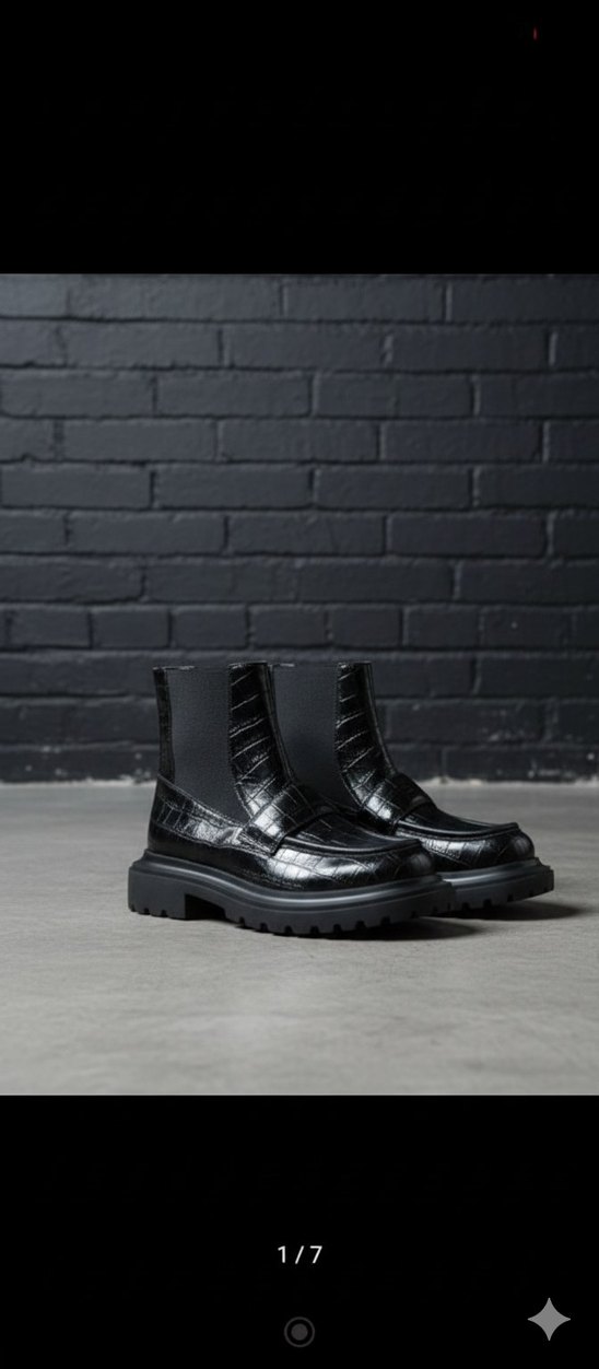 Siyah Deri Tokalı Kadın Botu - Görsel 2