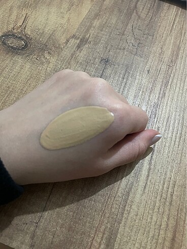 Beden Renk Loreal paris fondöten