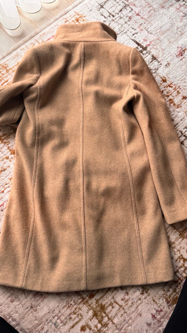 Düğmeli Boğazlı Camel Kaban - Görsel 4