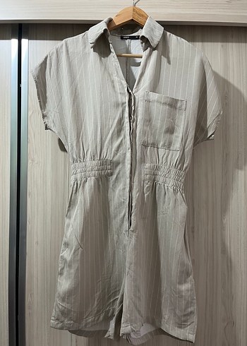 Düğmeli Bej Kısa Kollu Keten Tulum