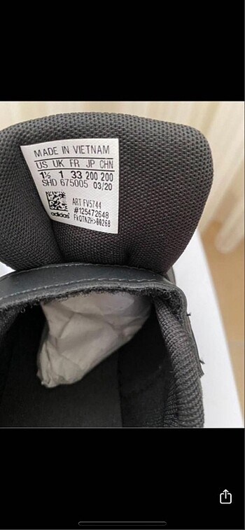 33 Beden siyah Renk Orjinal adidas ayakkabı