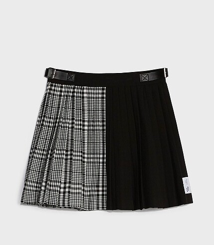 BERSHKA PİLİLİ ETEK