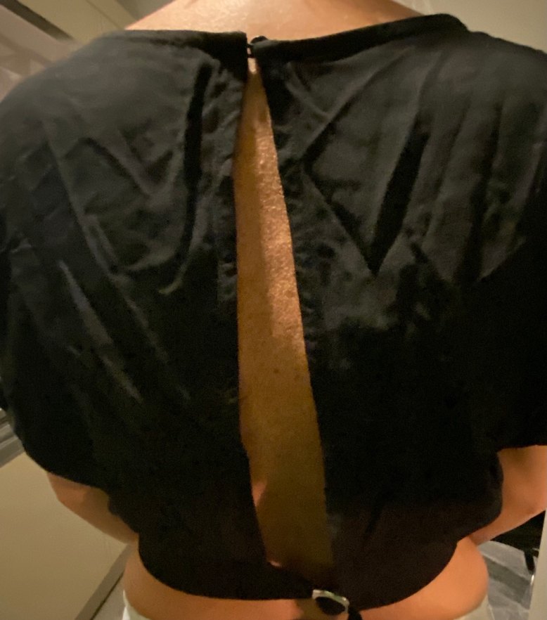 Siyah Düz Kesim kısa bluz - Görsel 3