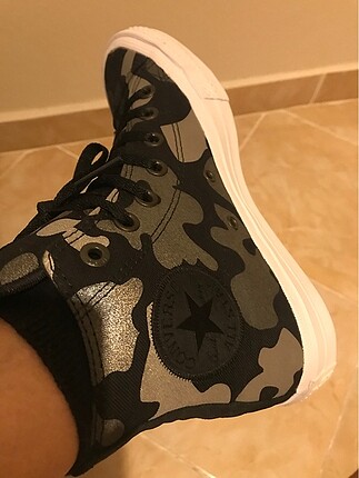37 Beden siyah Renk Converse