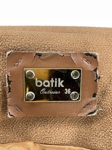 36 Beden çeşitli Renk Batik Kaban %70 İndirimli.