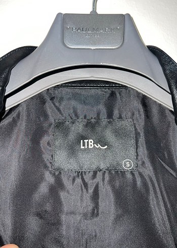 Siyah Deri Biker Ceket Fermuarlı - Görsel 3