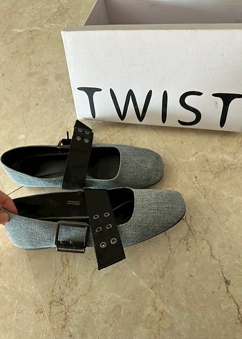 40 Beden Twist bantlı Denim Kumaşlı Tokalı Kadın Babet