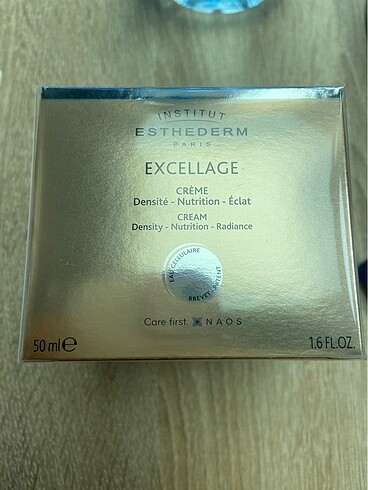 Esthederm excellage krem