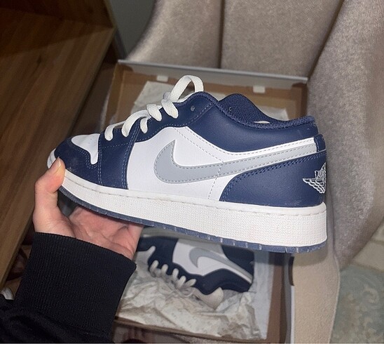 Nike Air Jordan 1