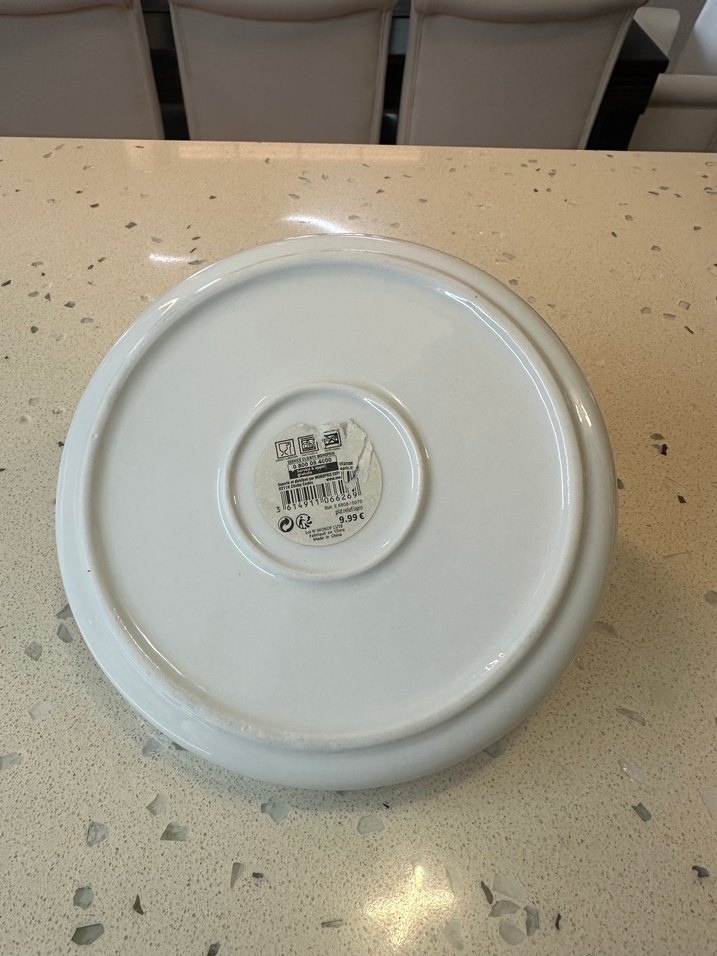 Beyaz ve gri sunum tabağı - Görsel 2