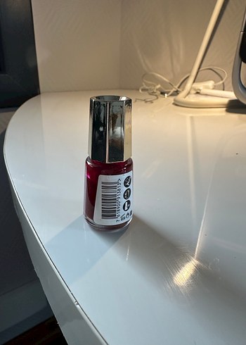 Mavala 381 Burgundy Parlak Oje - Görsel 2