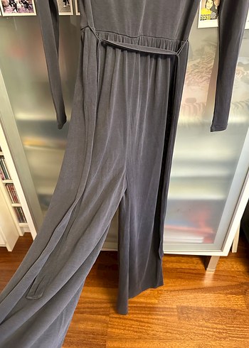 Urban Outfiters Uzun Kollu Gri Drapeli Uzun Tulum - Görsel 5