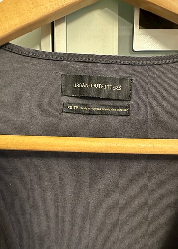 Urban Outfiters Uzun Kollu Gri Drapeli Uzun Tulum - Görsel 2