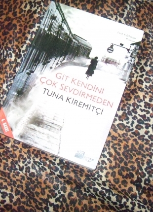 kitaap :))) bütün kitaplar 5 tl :* 3 kitap alana 1 kitap hediyee