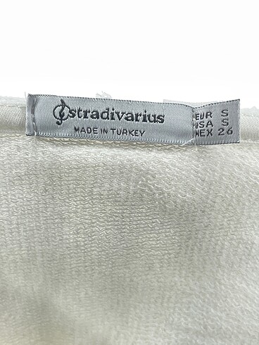 s Beden beyaz Renk Stradivarius Sweatshirt %70 İndirimli.