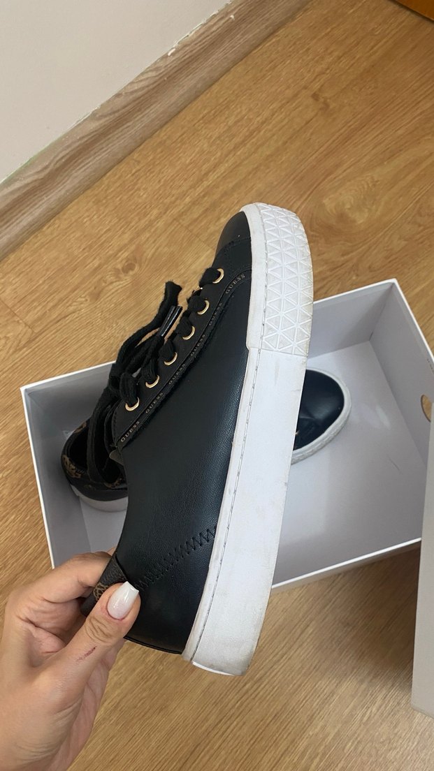 Guess Spor Ayakkabı - Görsel 4