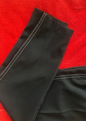 Zara 
Siyah Kadın Regular Fit Kumaş Pantolon - Görsel 4