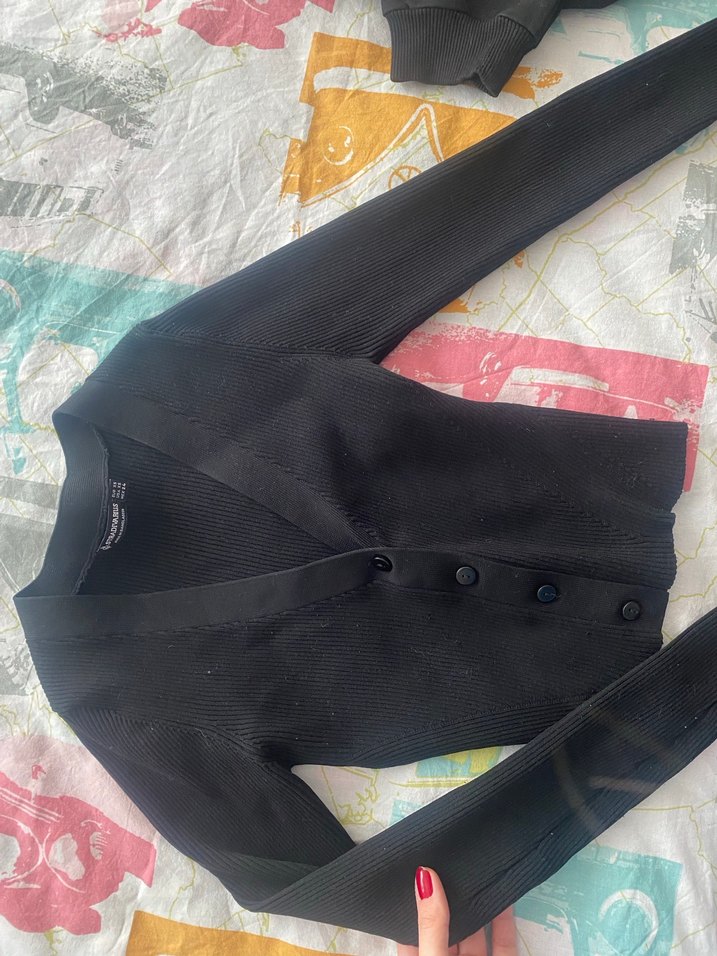 Düğmeli Siyah V Yaka Kadın Hırka Stradivarius - Görsel 2