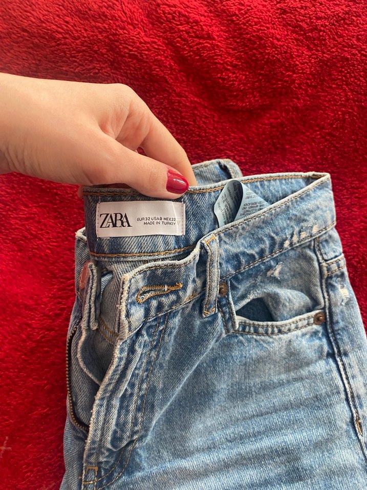 Zara 
Kadın Mavi Denim Midi Boy Jean - Görsel 2