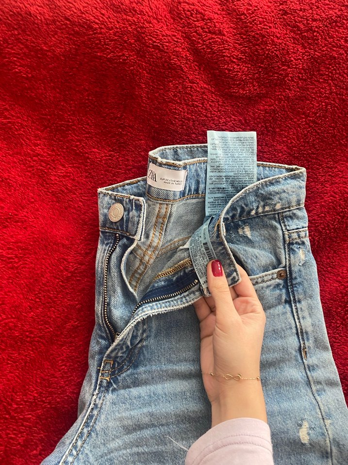 Zara 
Kadın Mavi Denim Midi Boy Jean - Görsel 3