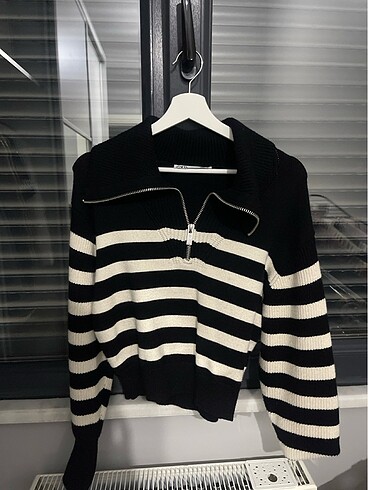 zara sweatshirt