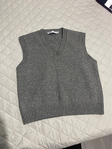 Zara sweatshirt
