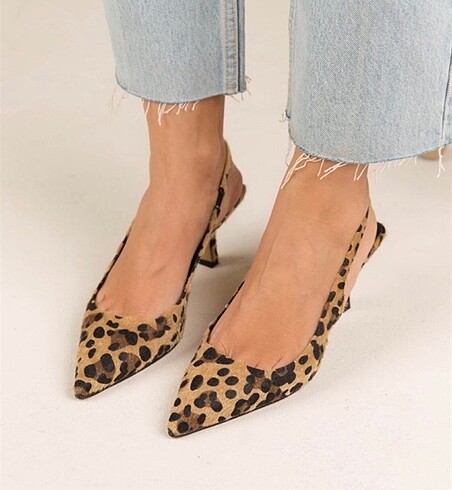 35 Beden ten rengi Renk Leopar stiletto