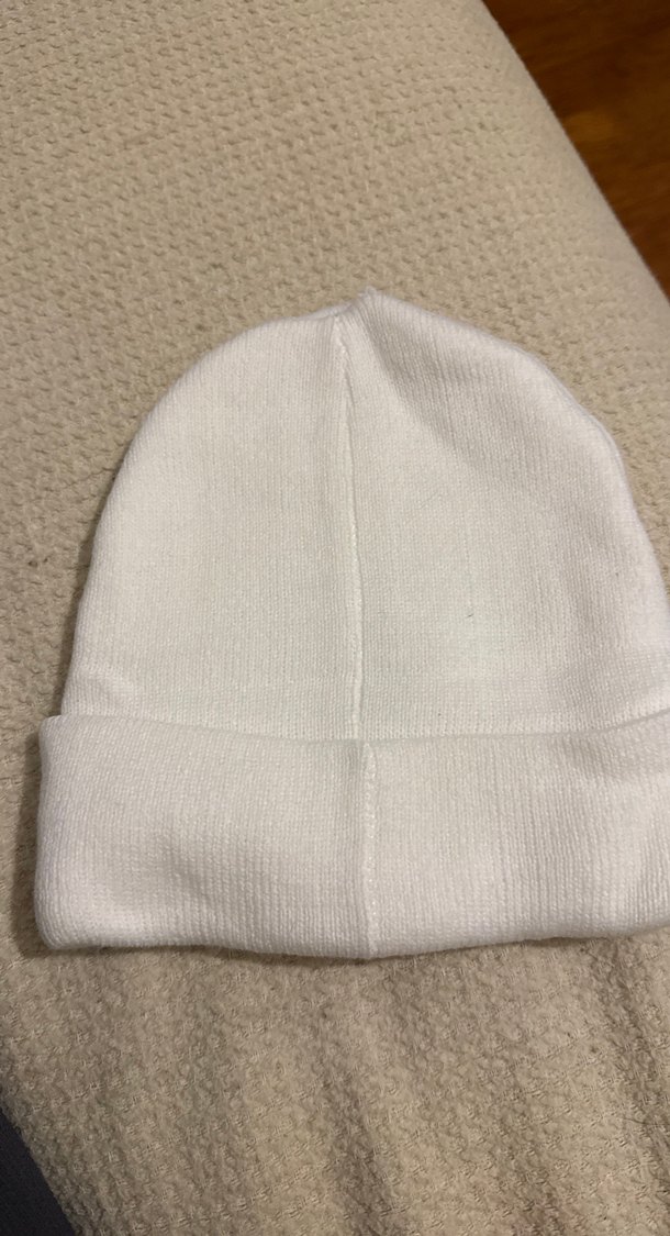 Önü nakışlı beyaz bere - Görsel 3