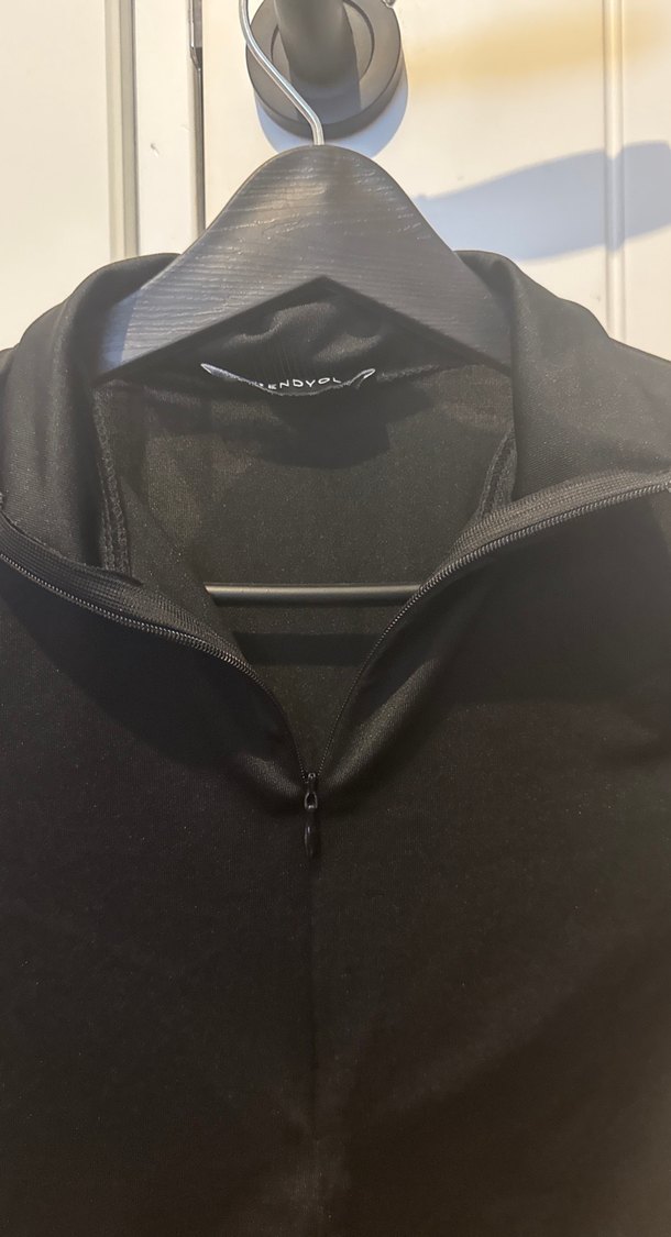 Siyah Fermuarlı Dik Yaka Çıtçıtlı Kadın Body - Görsel 3