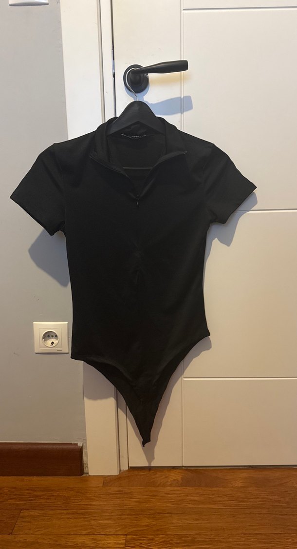 Siyah Fermuarlı Dik Yaka Çıtçıtlı Kadın Body - Görsel 2