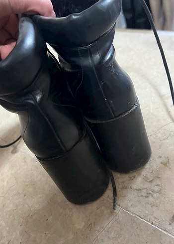 Siyah Yüksek Topuklu Kadın Deri Botlar - Görsel 3