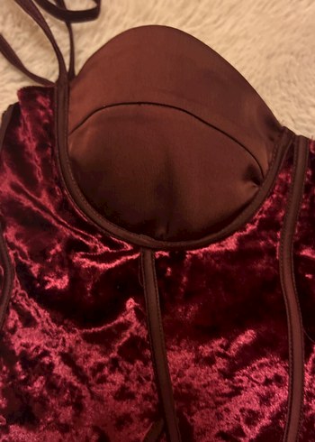 Bordo Kadife Straplez Bustiyer sadece bir defa kullanıldı - Görsel 2