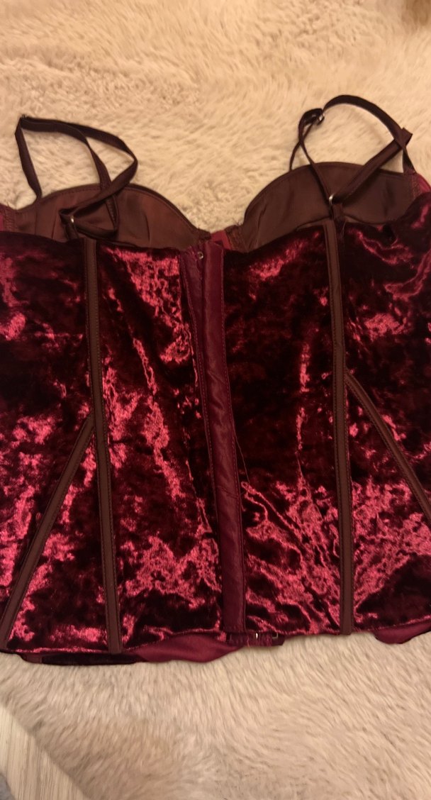 Bordo Kadife Straplez Bustiyer sadece bir defa kullanıldı - Görsel 3