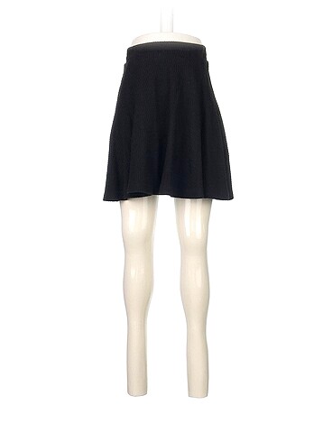 Bershka Mini Etek %70 İndirimli.