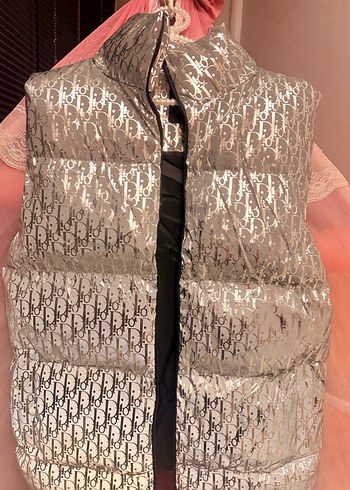 Christian Dior Gümüş Fermuarlı Şişme Yelek. - Görsel 2