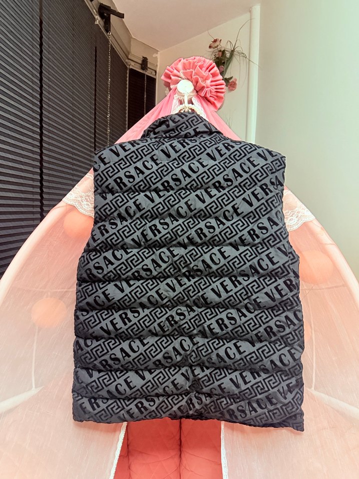 Versace Kadife Yazılı Nakışlı Fermuarlı Unısex Yelek. - Görsel 3