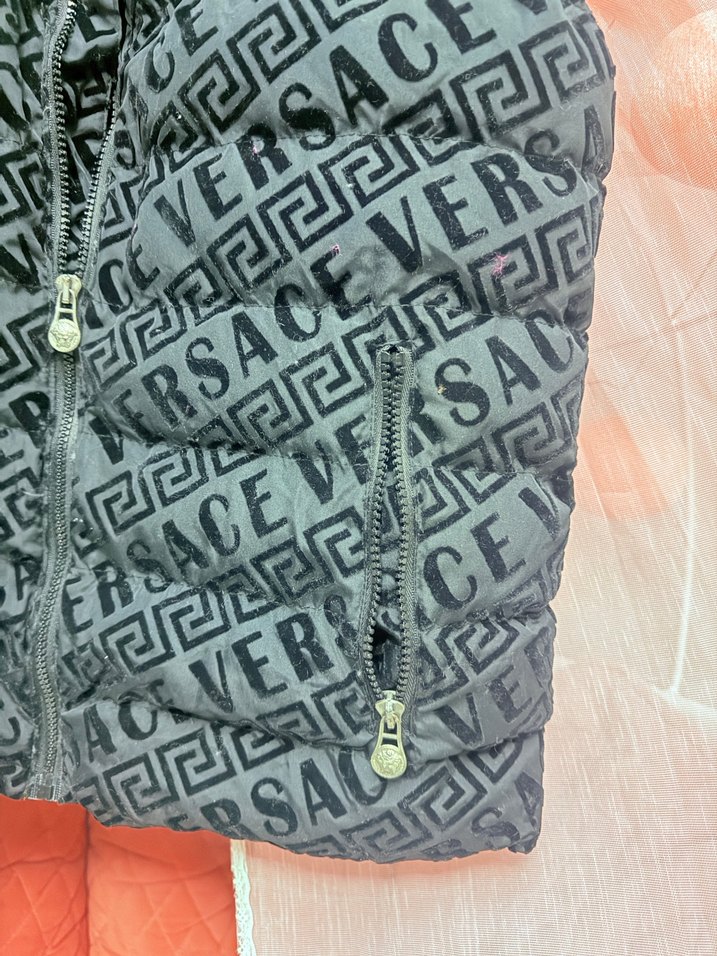 Versace Kadife Yazılı Nakışlı Fermuarlı Unısex Yelek. - Görsel 4