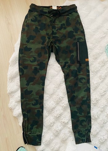 Orjinal superdry Kamuflaj Desenli  Pantolon - Görsel 5