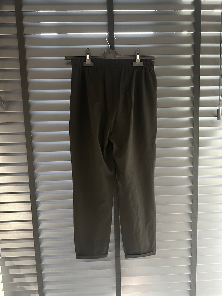 Kadın Siyah Keten Kuşaklı Bol Kesim Pantolon - Görsel 3