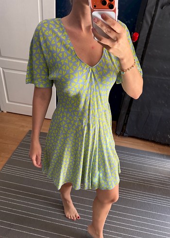 V Yaka Midi Elbise - Görsel 3