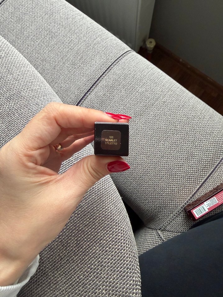 Tom Ford Sıvı Mat Ruj Scarlet Stiletto 6ml - Görsel 3