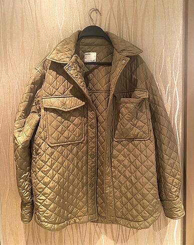 Bershka haki kapitone mont ceket