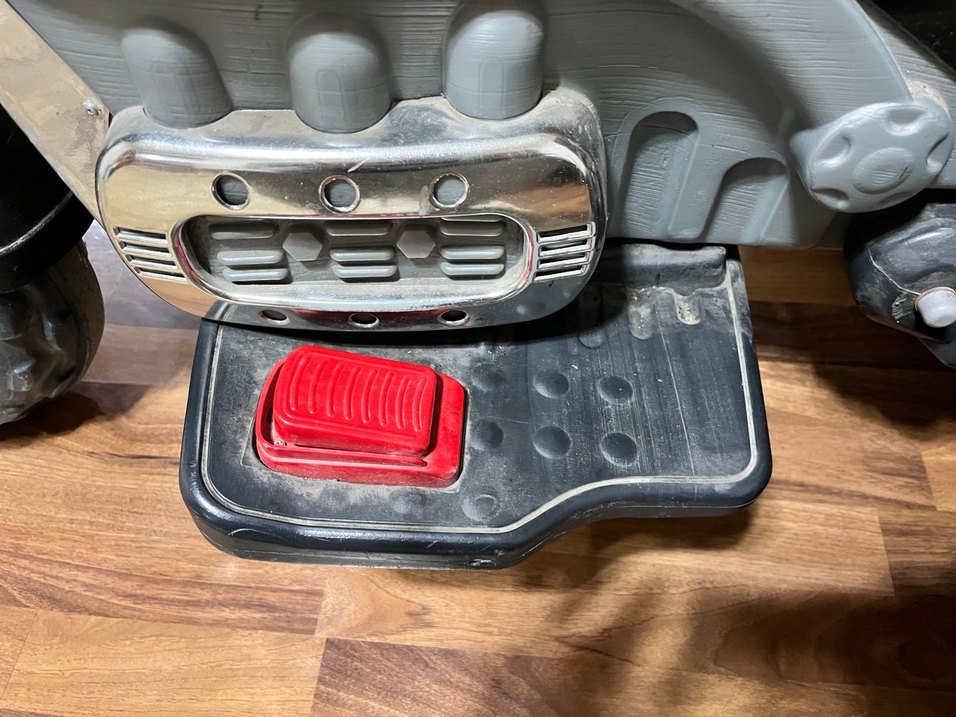 Siyah Elektrikli Motorlu Çocuk Aracı - Görsel 5