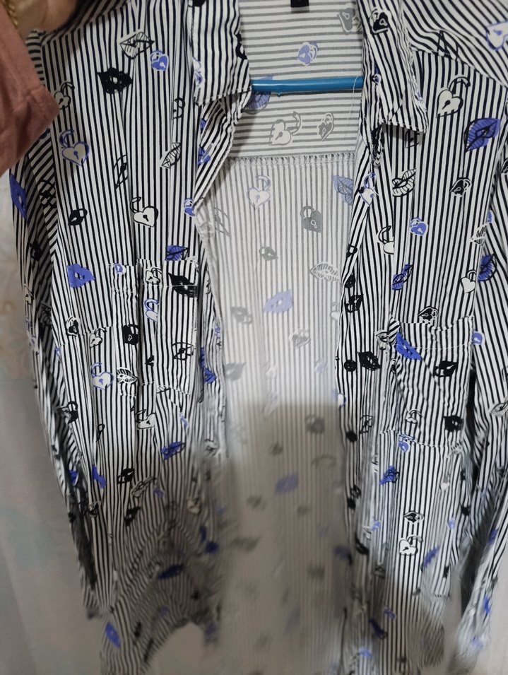 Düğmeli Uzun Kollu Mavi Gri Kadın Gömlek - Görsel 2